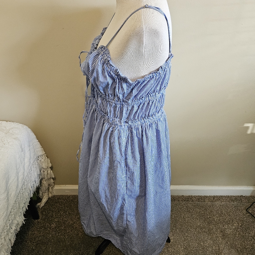 Free Asembley Blue and White Stripped Dress 100% Rayon Size Large. - Picture 14 of 16